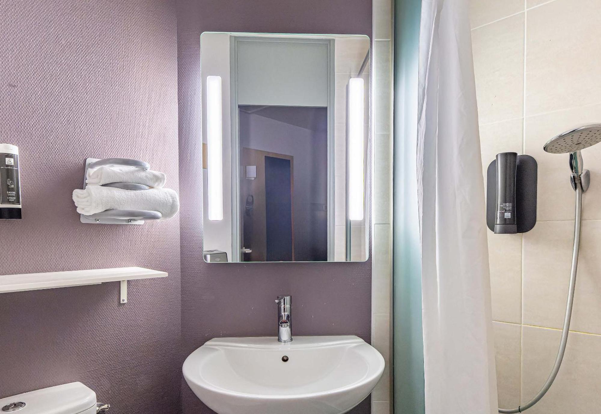 B&B Hotel Poitiers 1 Futuroscope شاسنوي دي بويتو المظهر الخارجي الصورة